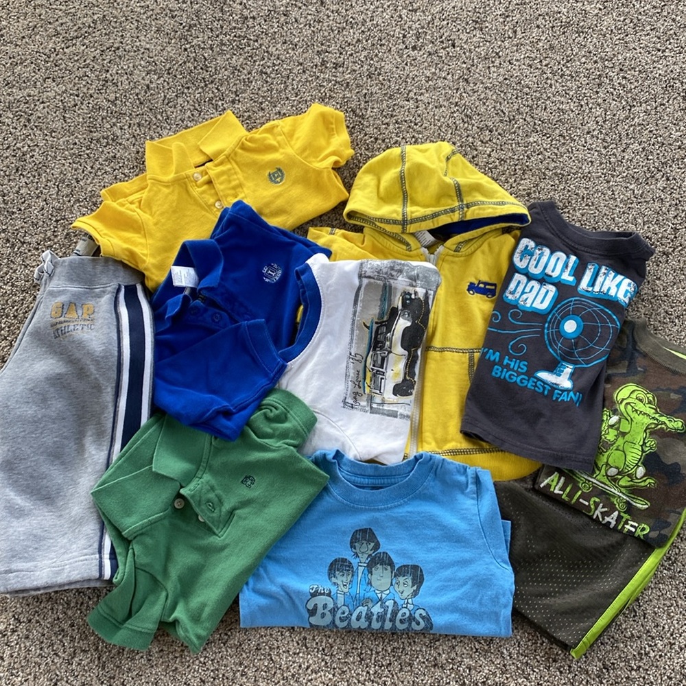 Boys Lot: 12-18 month. Funny tees, Polos, short and long sleeves shirts, sweats.